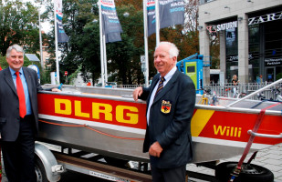 Nach unserem Augsburger Stadtrat Willi Leichtle wurde dieses Boot der DLRG benannt.
